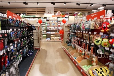 Pasillo tienda Reus Kiwoko