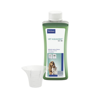 Virbac Vet Aquadent Enjuague Bucal para perros y gatos