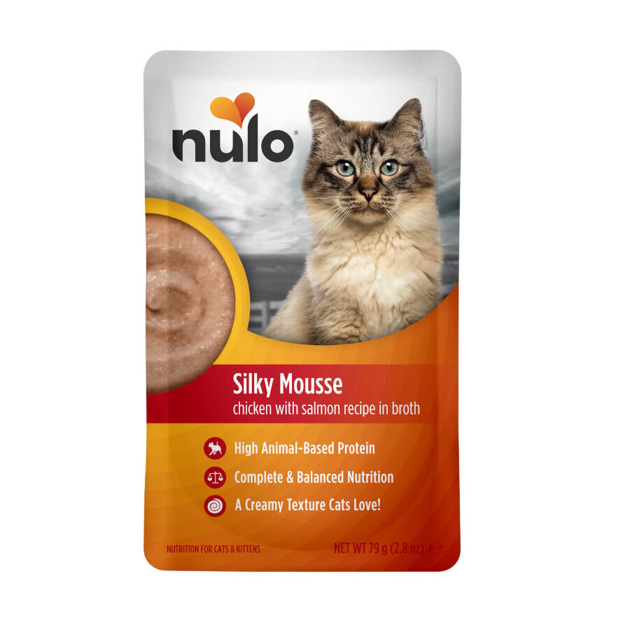 79 g Nulo Silky Mousse Pollo con Salmon Sobres para gatos, , large Imagen numero 1