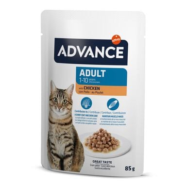 Advance Adult Bocaditos con Pollo en salsa sobre para gatos